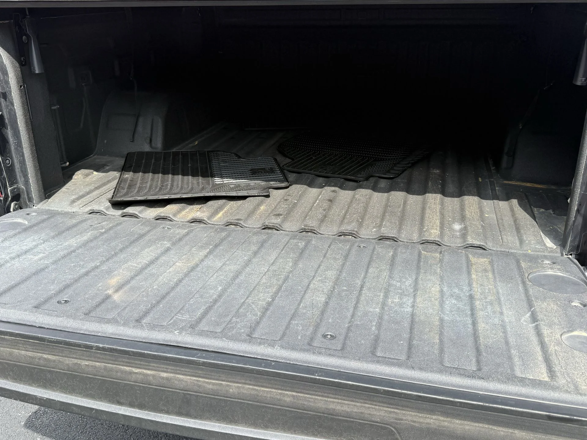 Used 2022 Black Chevrolet RST image 21