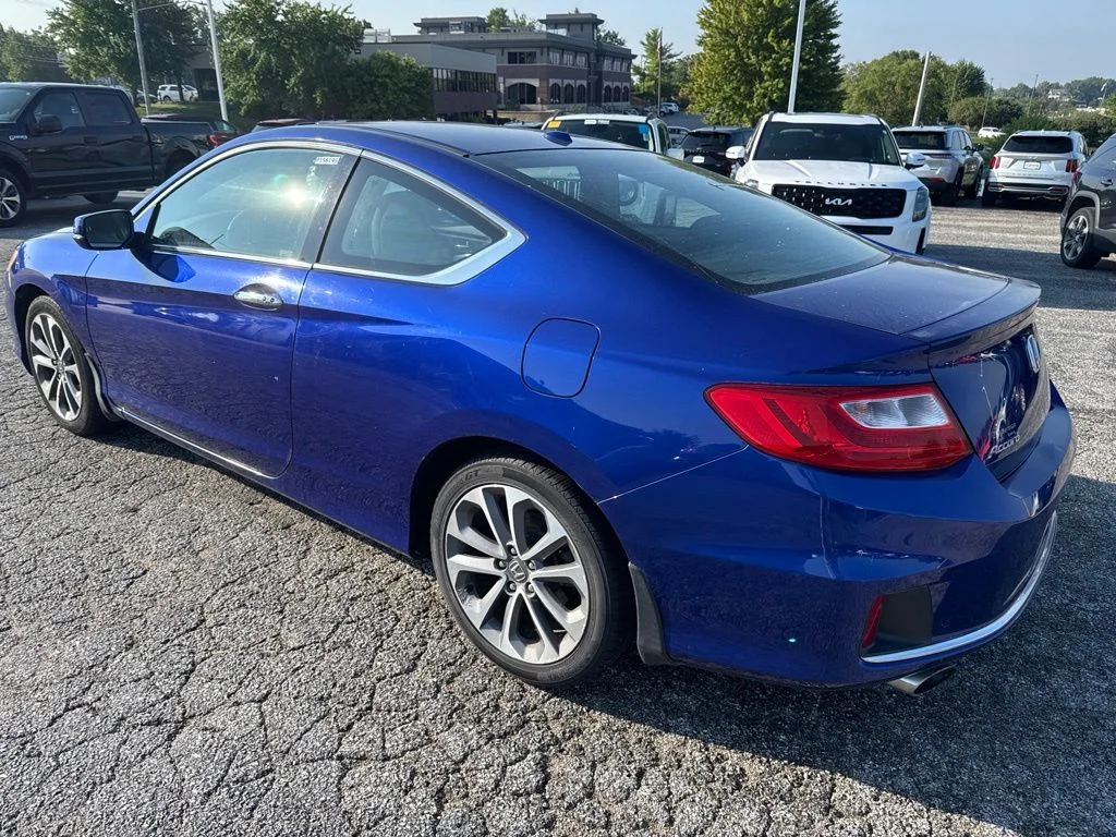 Used 2013 Blue Honda EX-L image 5