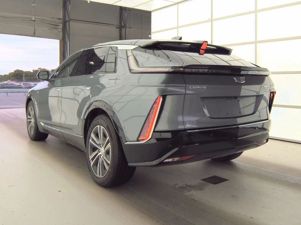 Used 2023 Gray Cadillac Luxury image 4