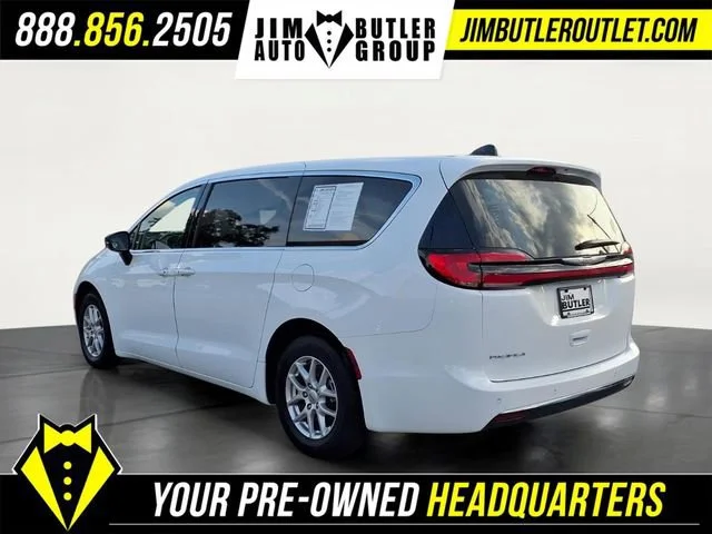 Used 2024  Chrysler Touring L image 23