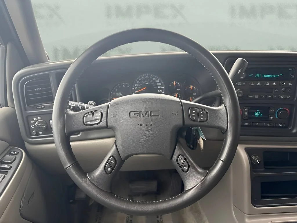 Used 2005 Onyx Black GMC SLT image 15