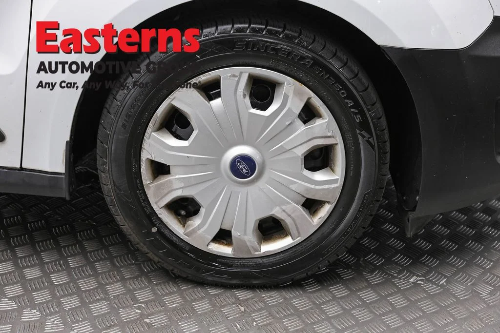Used 2019 White Ford XL image 31