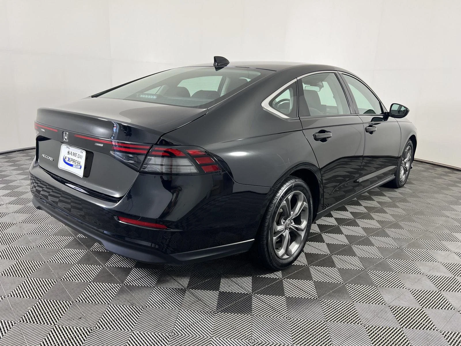 Used 2023  Honda EX image 24