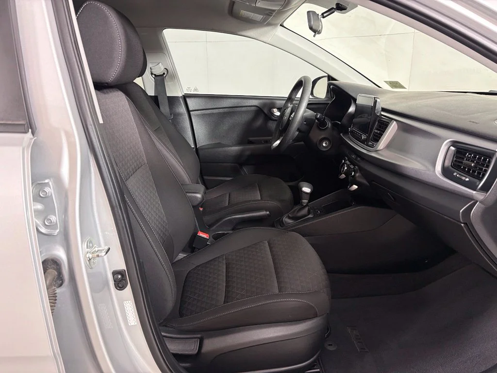Used 2023 Silver Kia S image 20