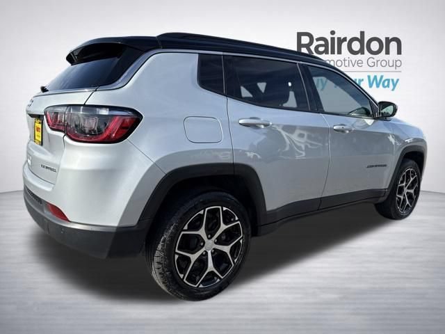 Used 2024 Silver Zynith Metallic Clearcoat Jeep Limited image 7