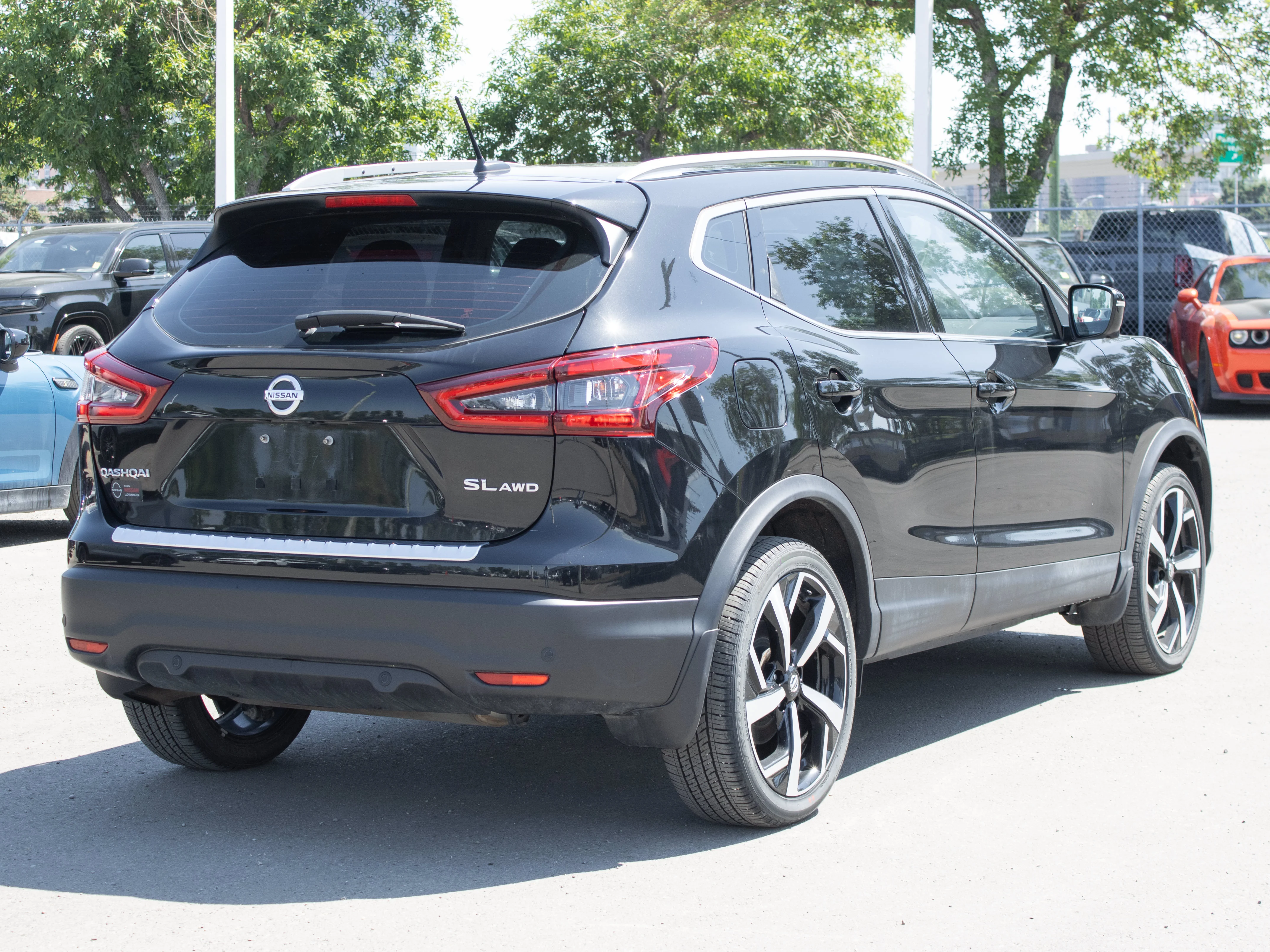 Used 2023 Black Nissan SL* | AWD | Leather Seats | Heated Seats & Steering Wheel | Sunroof | Navigation | image 13