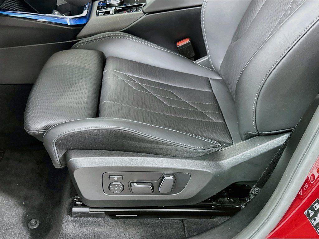 Used 2026 Vegas Red Metallic BMW 30 xDrive image 19