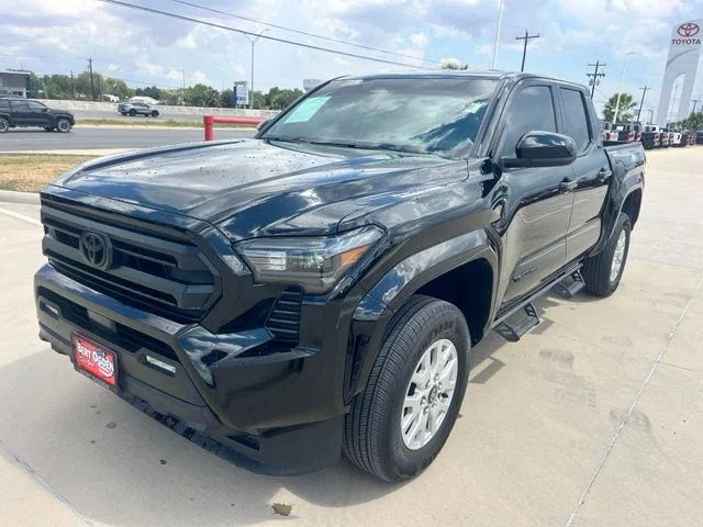 Used 2025 Black Toyota SR5 image 3
