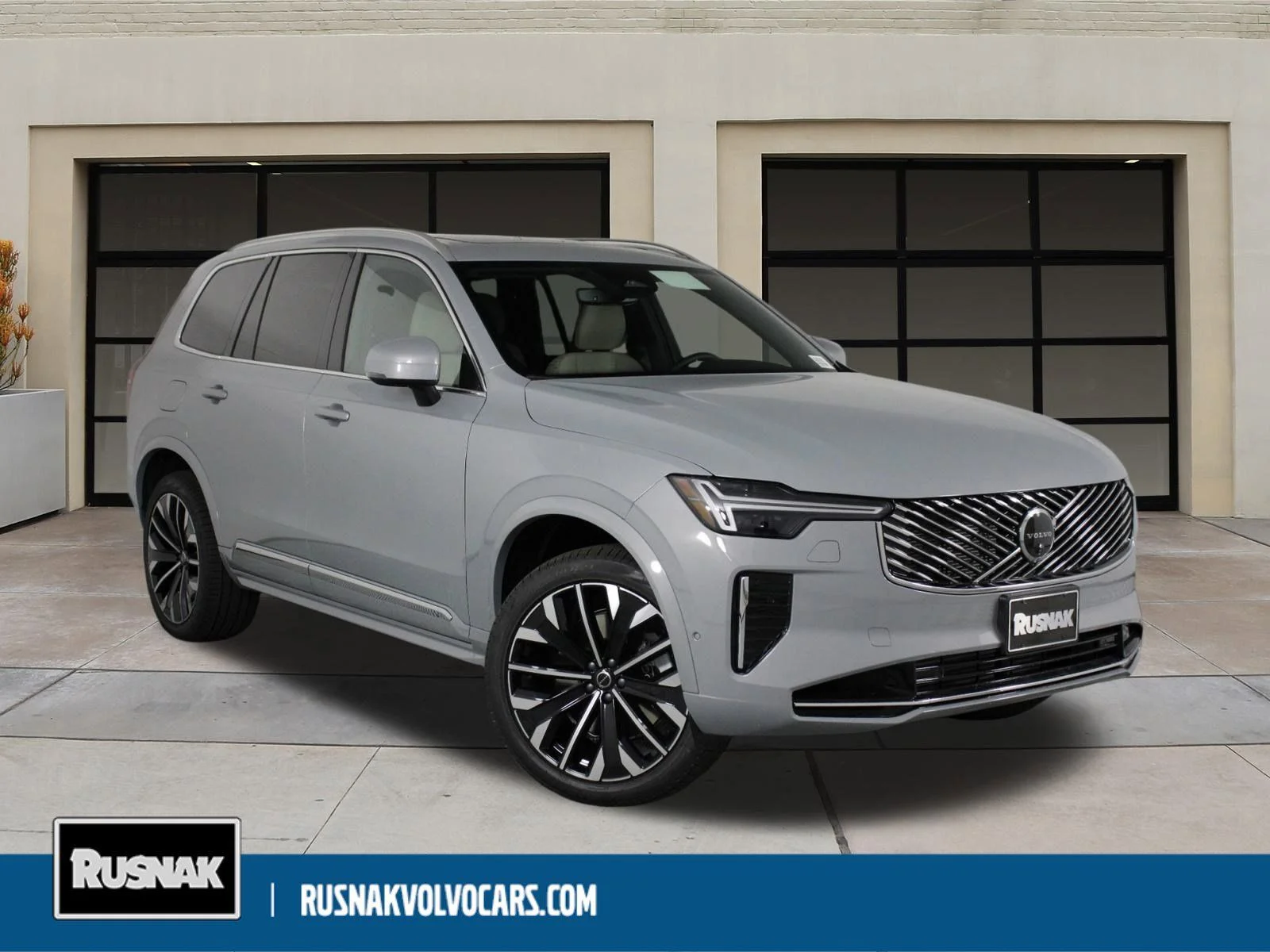 2026 Volvo XC90 T8 Recharge Plus Bright 7-Seat 4WD's photo