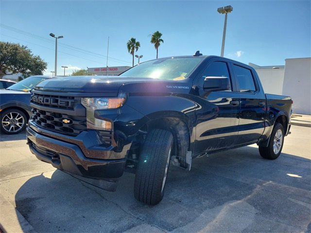 2024 Chevrolet Silverado 1500 Custom photo 3