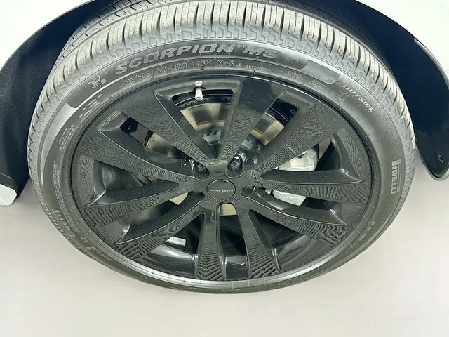New 2026 Borasco Grey Metallic Land Rover Dynamic SE image 33