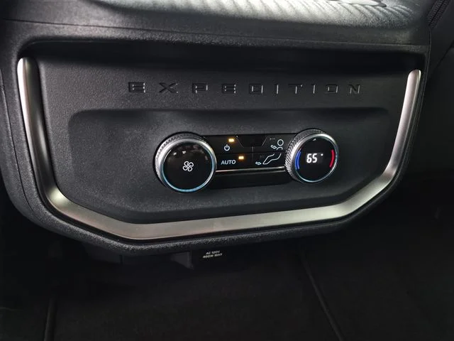 2025 Ford Expedition Active - Photo 18