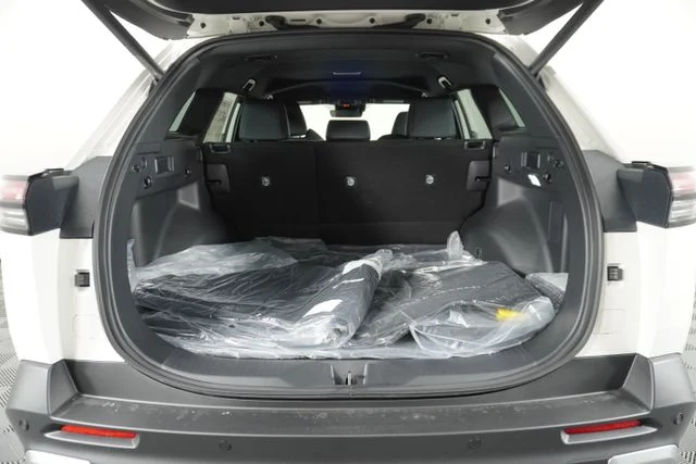 New 2026 CRYSTAL WHITE PEARL Subaru Premium image 26