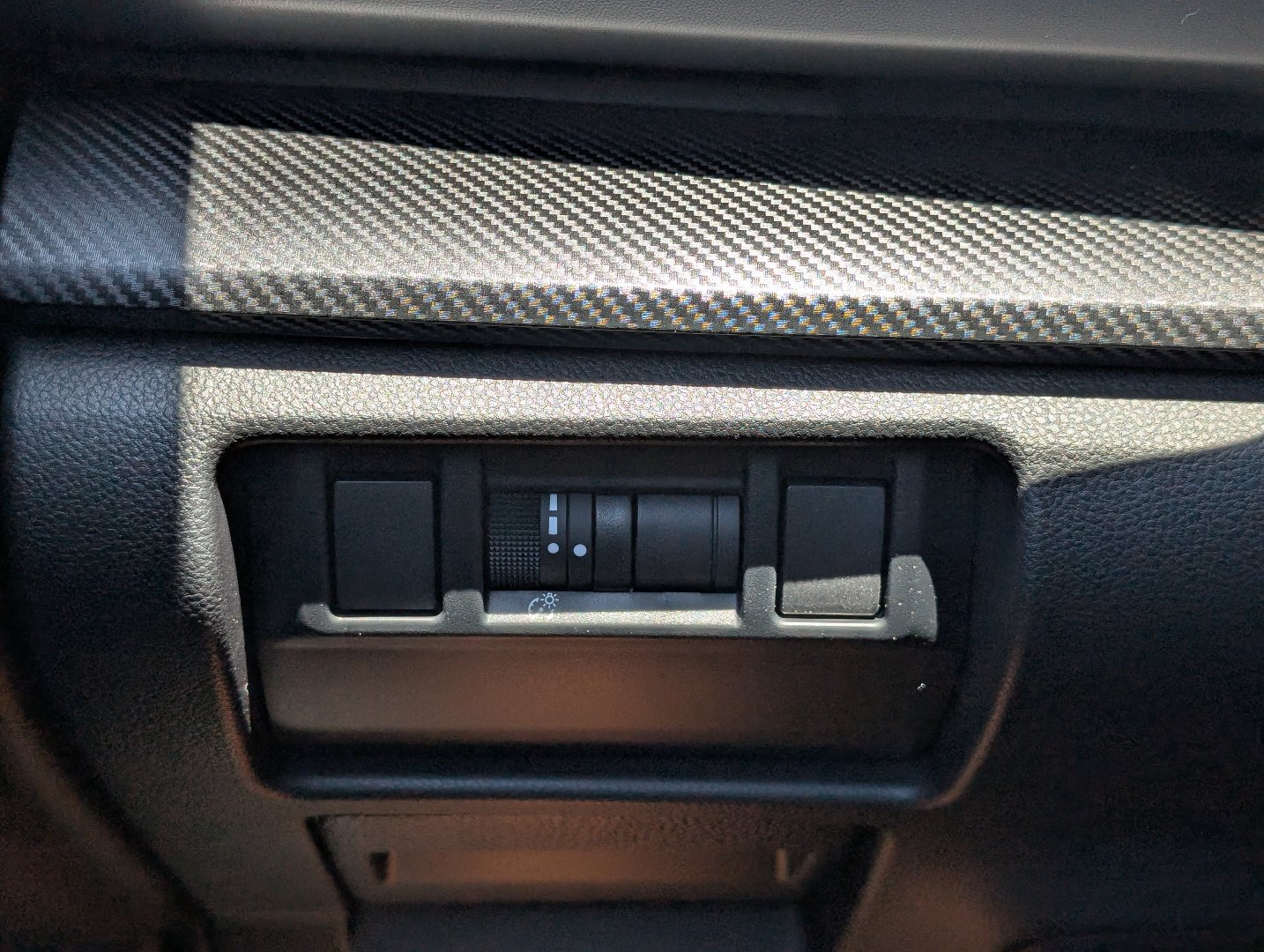 New 2026 MAGNETITE GRAY PEARL Subaru Premium image 19