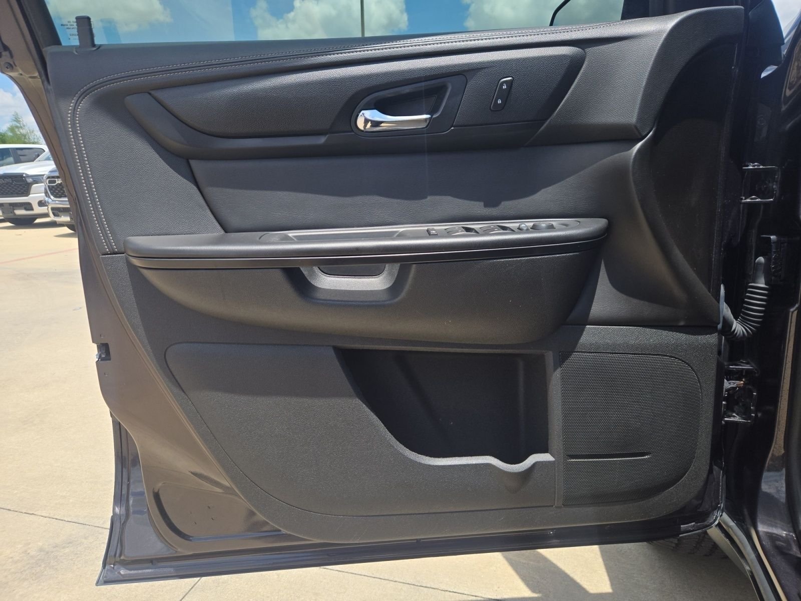 Used 2016 Silver GMC SLE-2 image 12