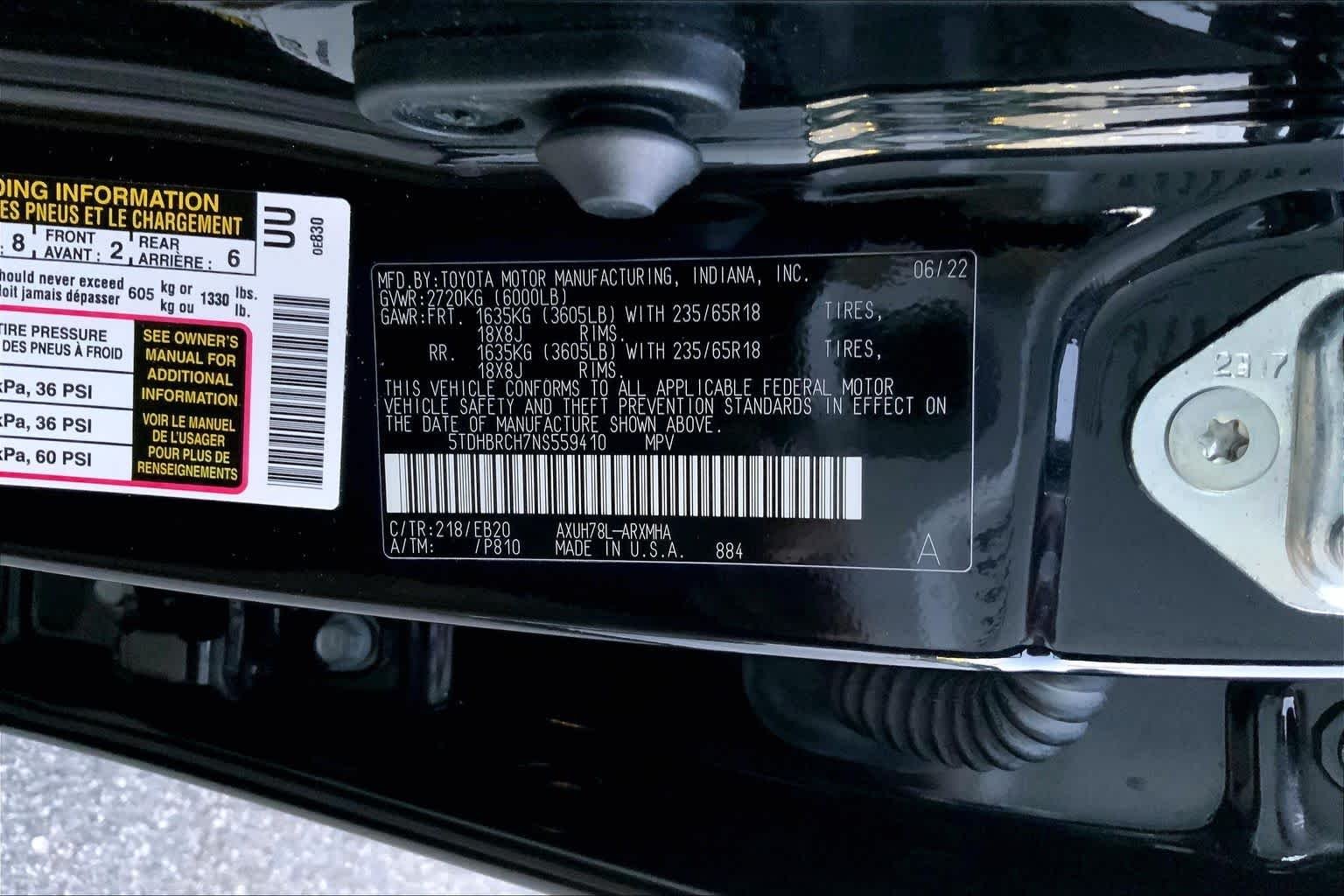 Used 2022 Midnight Black Metallic Toyota Hybrid XLE image 31