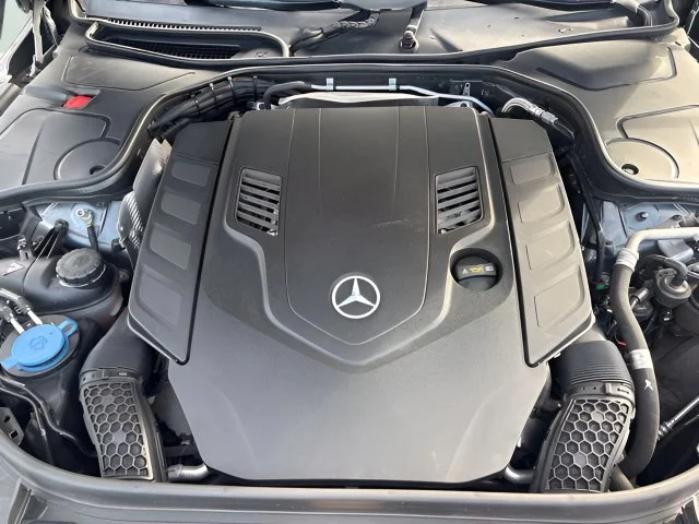 Used 2019 Gray Mercedes-Benz S 560 image 32
