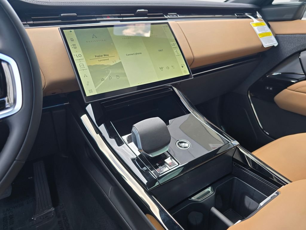 New 2026 Fuji White LAND ROVER SE image 20