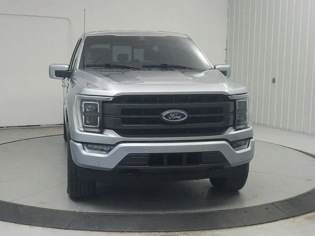 Used 2023 Silver Ford Lariat image 3