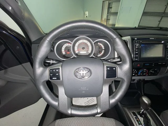 Used 2013 Blue Toyota Base image 14