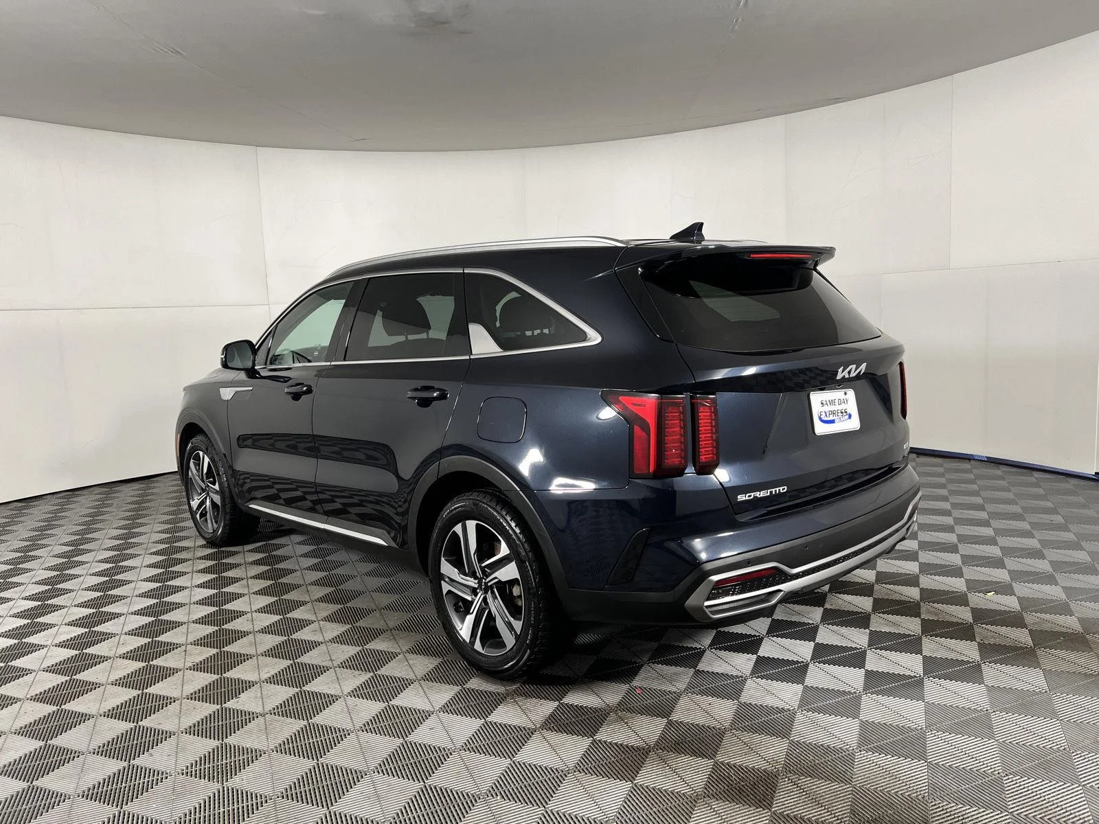 Used 2023 Gravity Blue Kia EX image 6