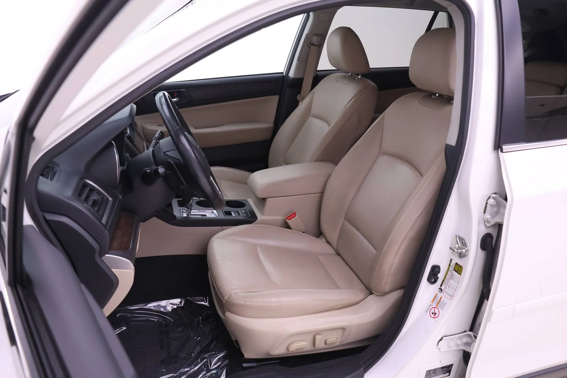 Used 2015 Crystal White Pearl Subaru 2.5i image 4