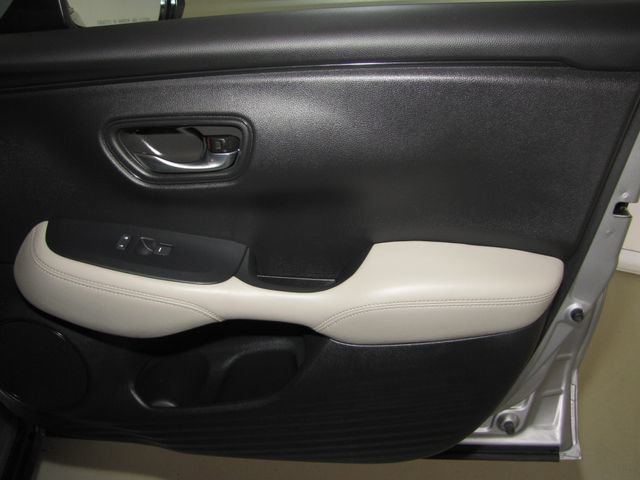 Certified Used 2025 Lunar Silver Metallic Honda LX image 48