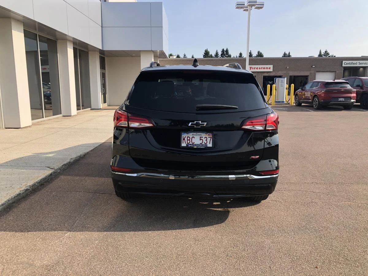Used 2023 Black Chevrolet AWD 4dr RS image 7