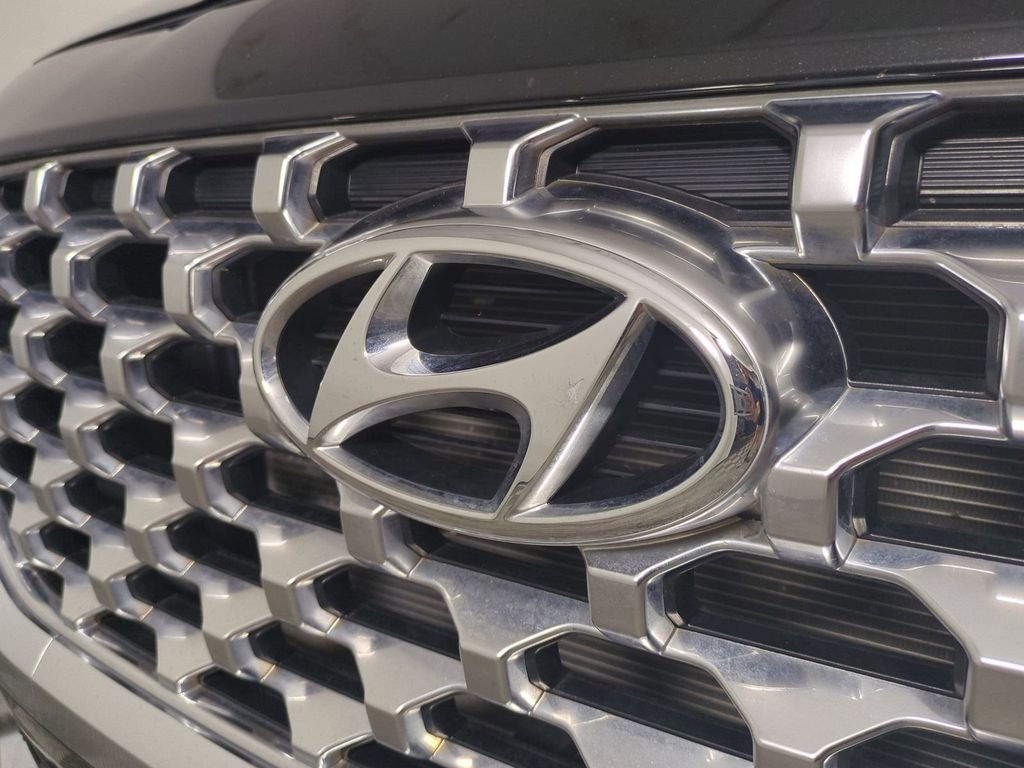 Used 2022 Black Hyundai SEL image 13