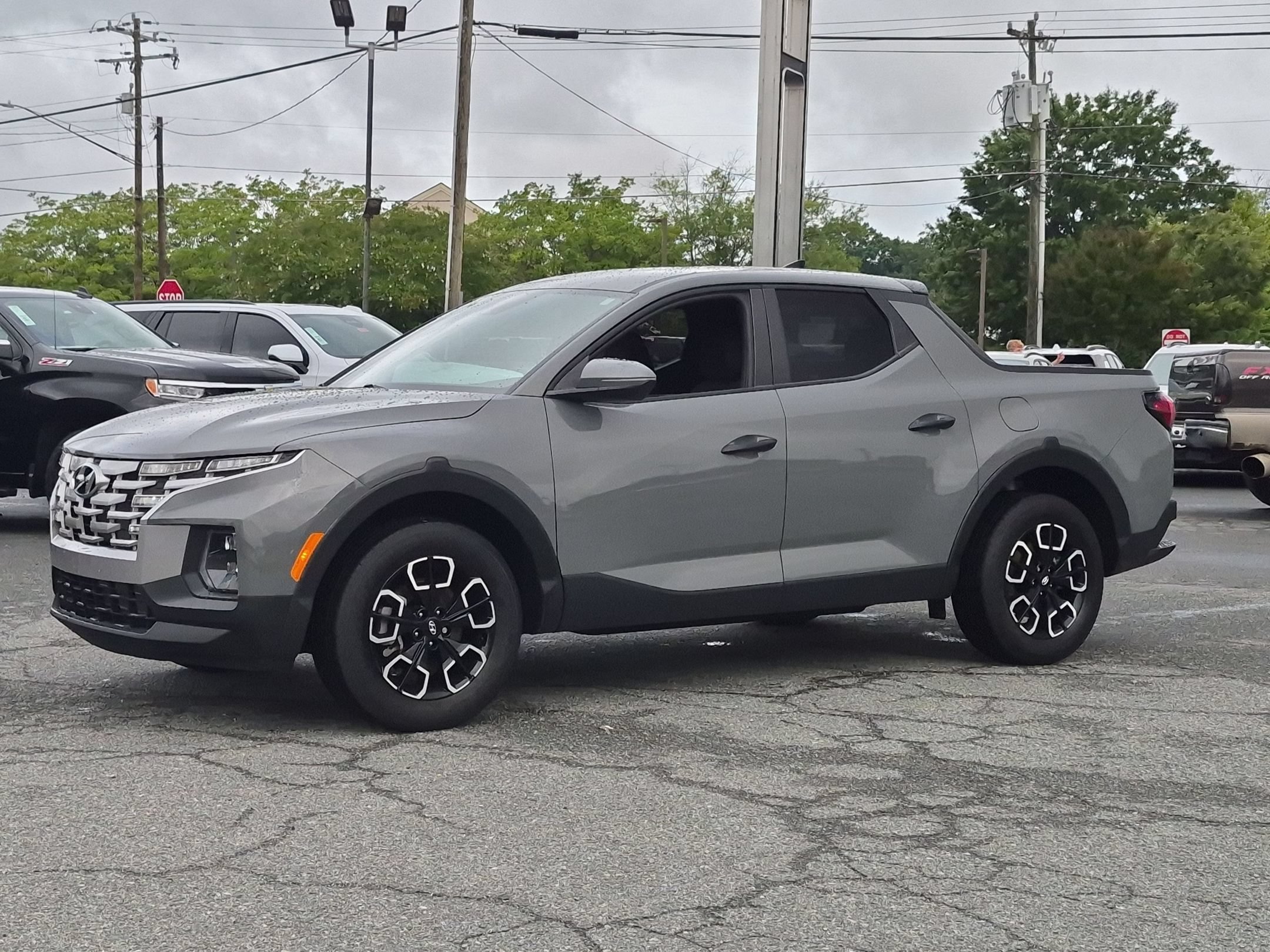 Certified Used 2024 Hampton Gray Hyundai SEL image 1