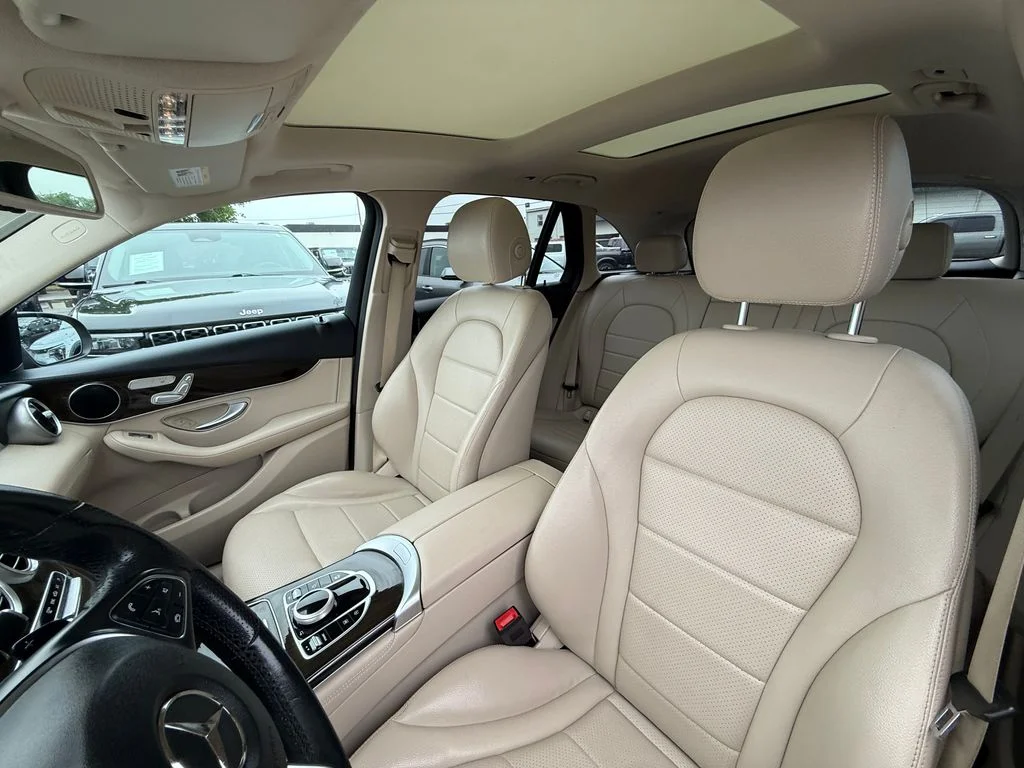 Used 2019 Black Mercedes-Benz GLC 300 image 29