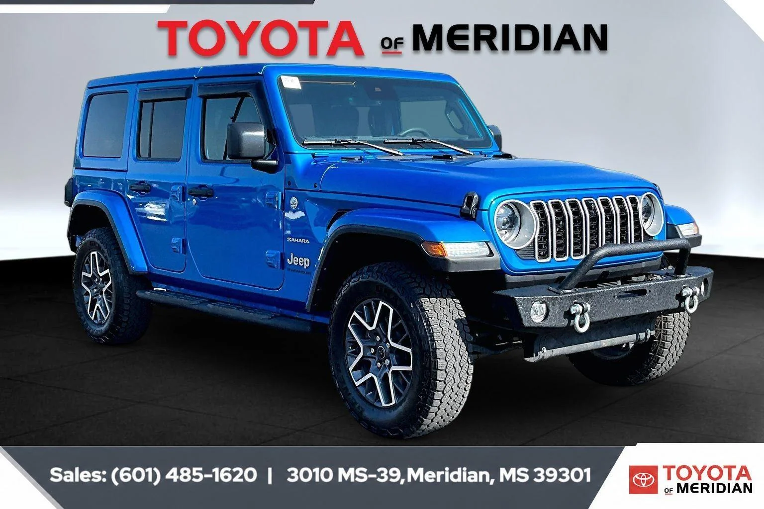 Used 2024 Hydro Blue Pearlcoat Jeep Sahara image 1
