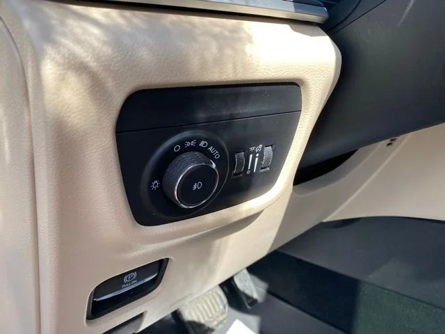 Used 2023 Red Jeep Limited image 22