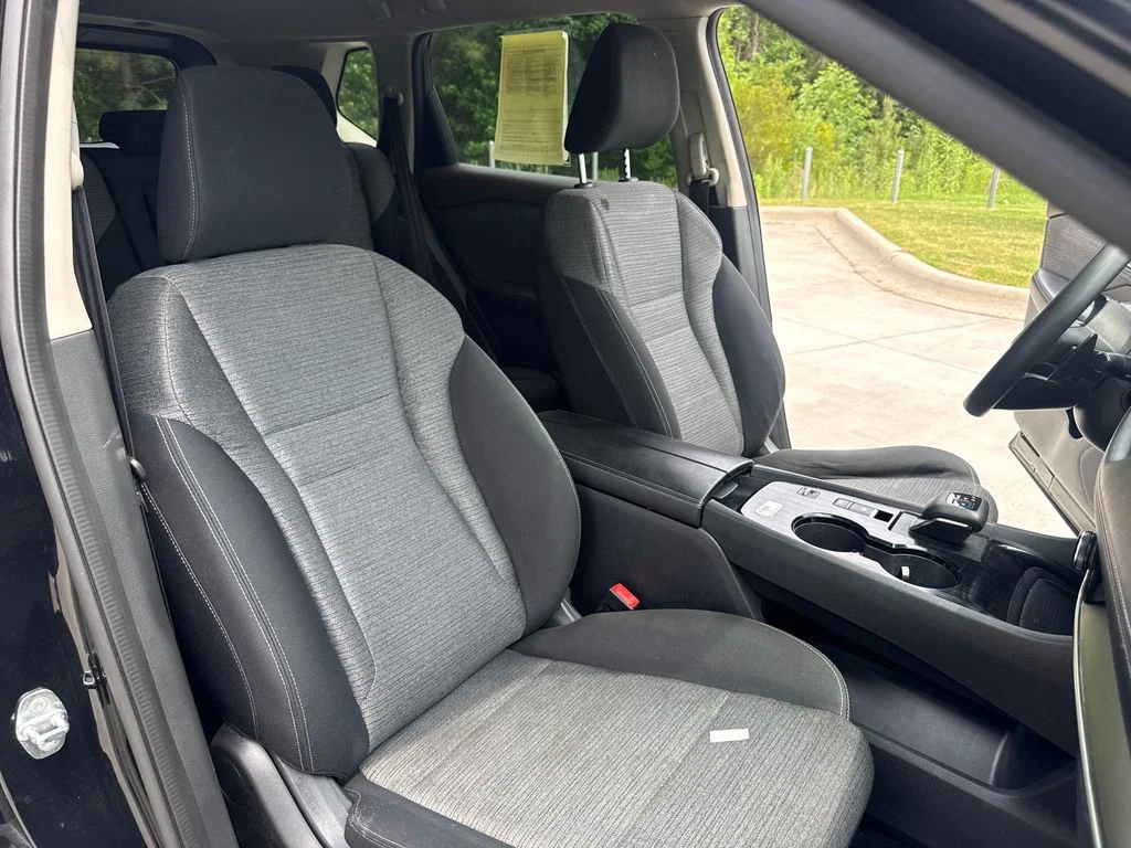 Used 2021 Super Black Nissan SV image 34