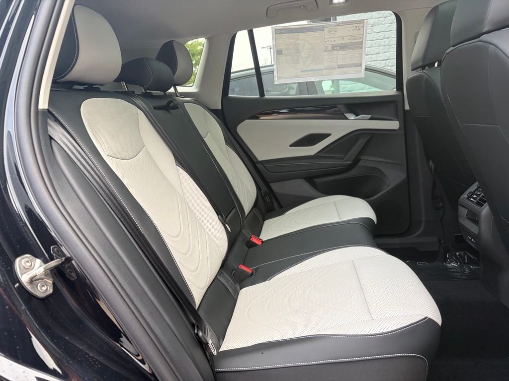 New 2026 Deep Black Pearl Volkswagen 2.0T SE image 25
