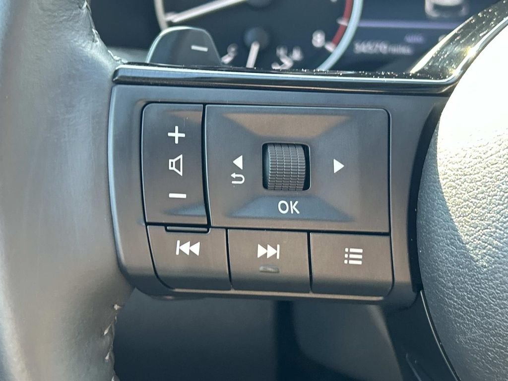 Used 2023 Gray Nissan SV image 21