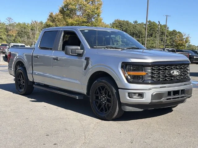 Used 2024 Silver Ford XLT image 14