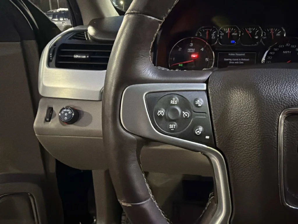 Used 2016 Black GMC SLT image 17