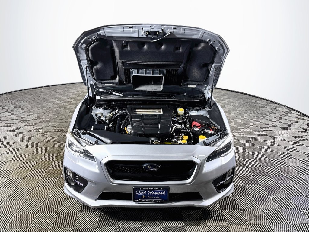 Used 2016 Ice Silver Metallic Subaru Limited image 22