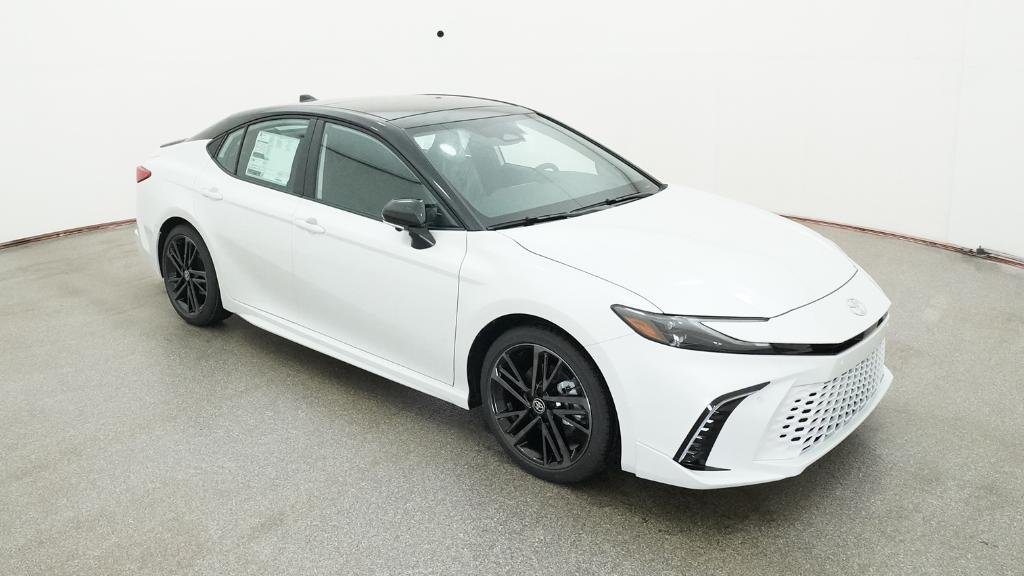 New 2026 Wind Chill Pearl with Midnight Black Metallic roof Toyota XSE image 6
