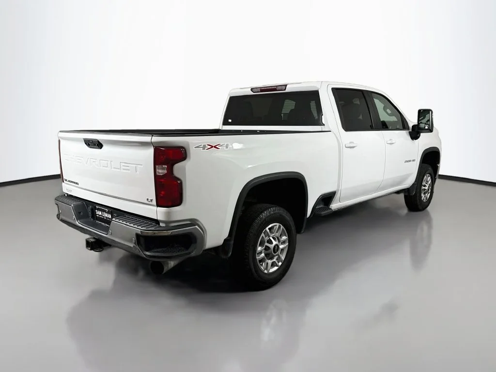 Used 2023 White Chevrolet LT image 7