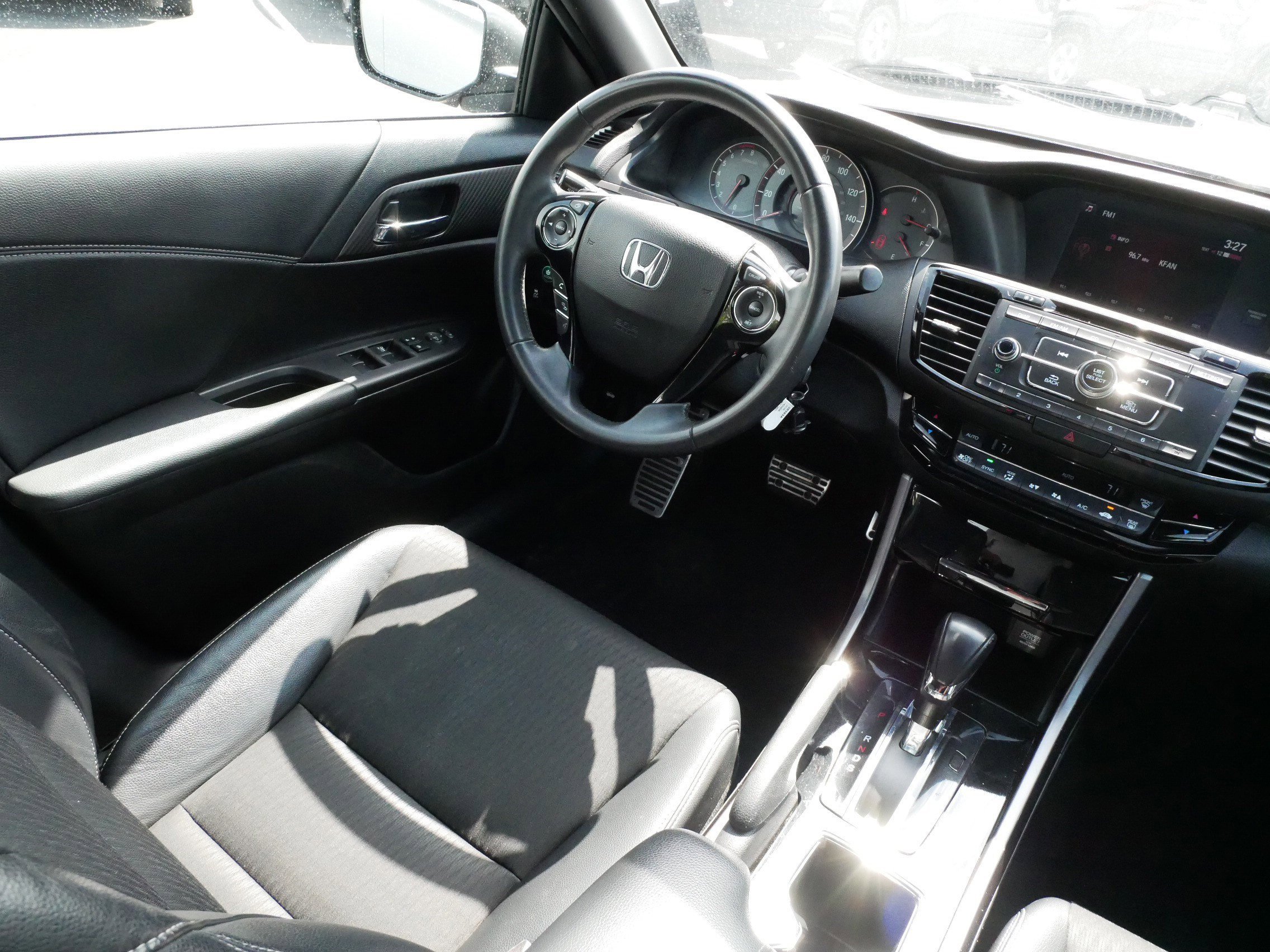 Used 2016 Lunar Silver Metallic Honda Sport image 9