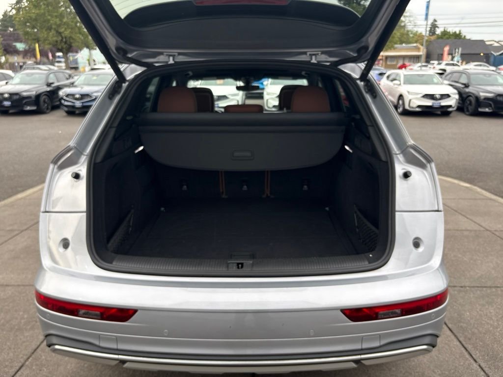 Used 2022 Florett Silver Metallic Audi 40 Premium Plus image 30