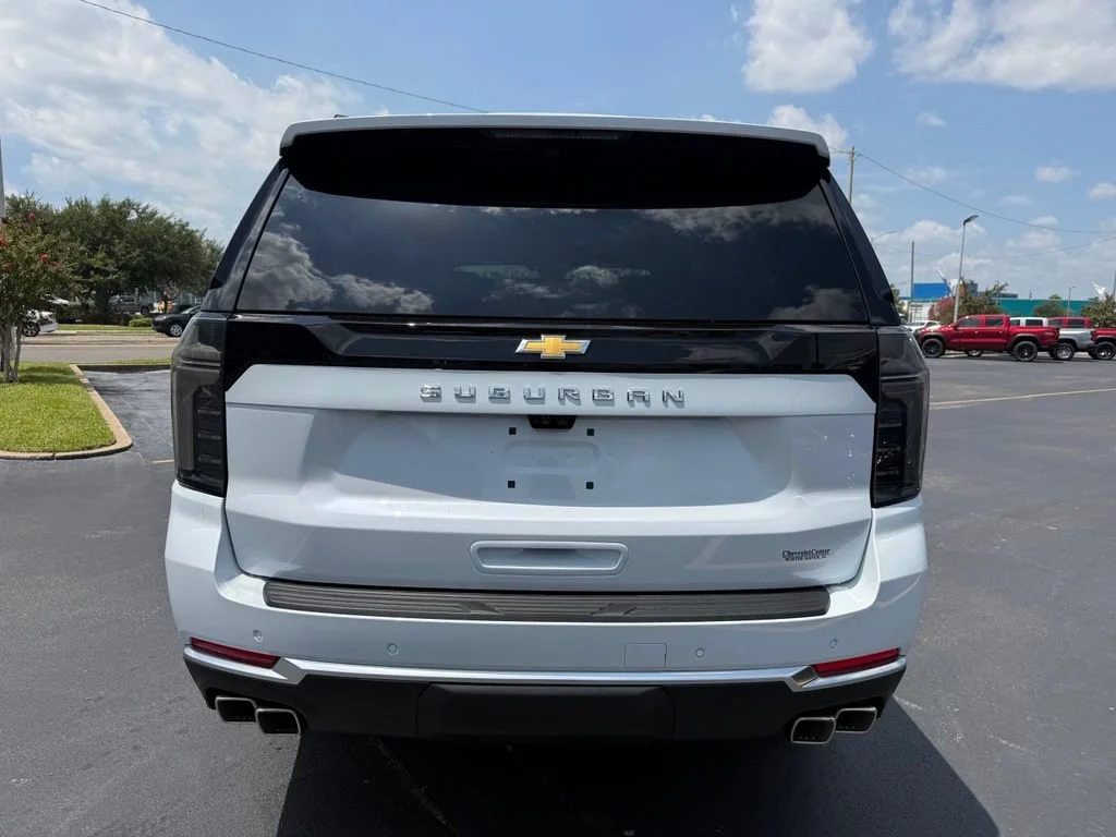 2026 Chevrolet Suburban High Country - Photo 7