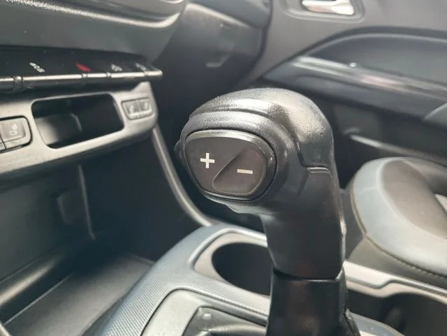 Used 2018 Blue Chevrolet Z71 image 20