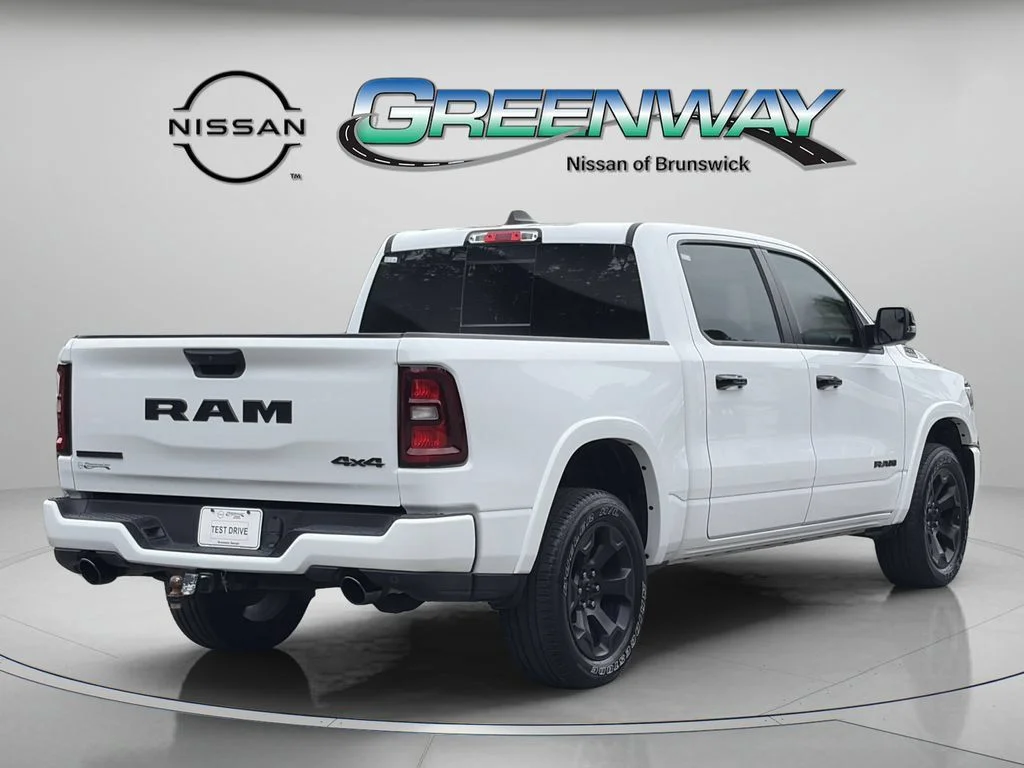Used 2025 White Ram Big Horn/Lone Star image 6