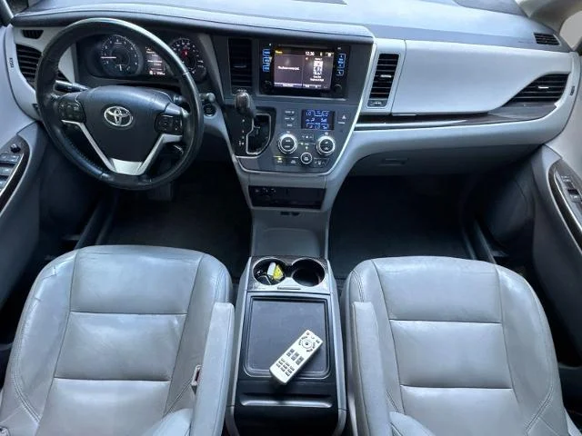 Used 2015 Shoreline Blue Pearl Toyota  image 3