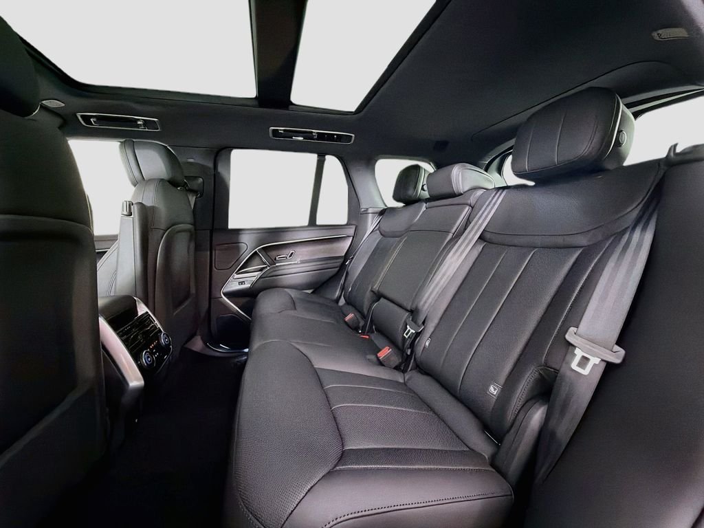 New 2026 Fuji White Land Rover SE image 26
