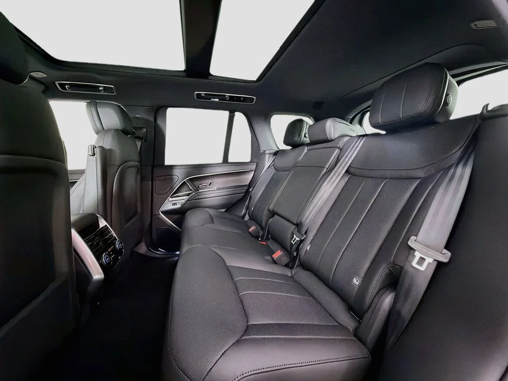 New 2026 Fuji White Land Rover SE image 26