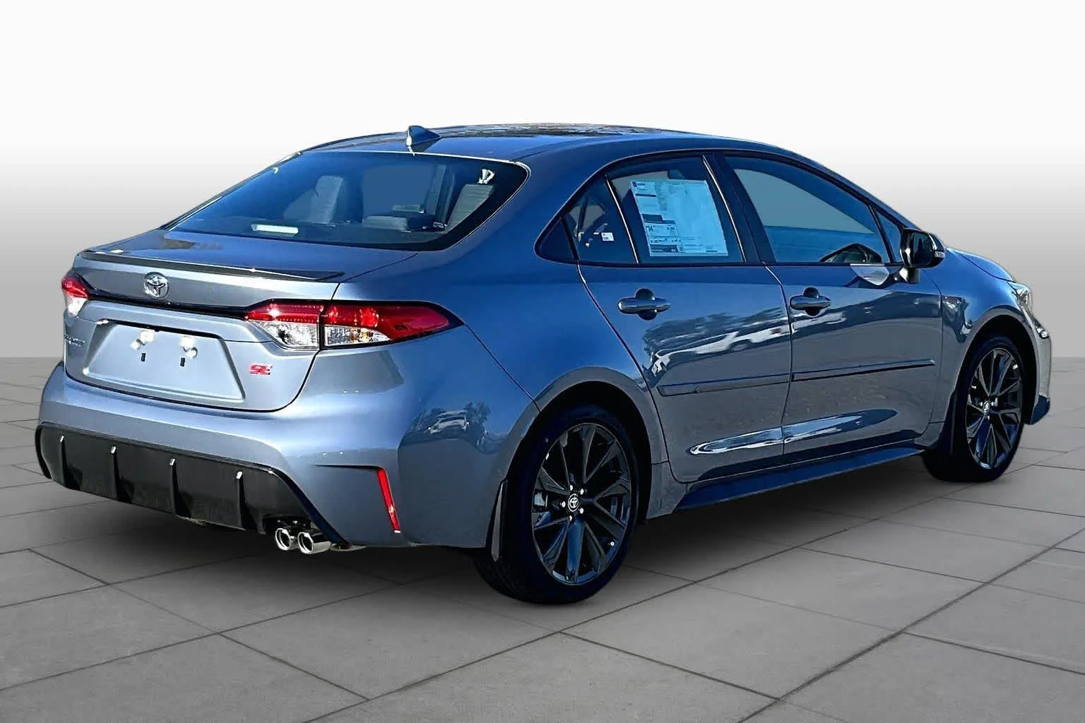 2026 Toyota Corolla SE - Photo 13